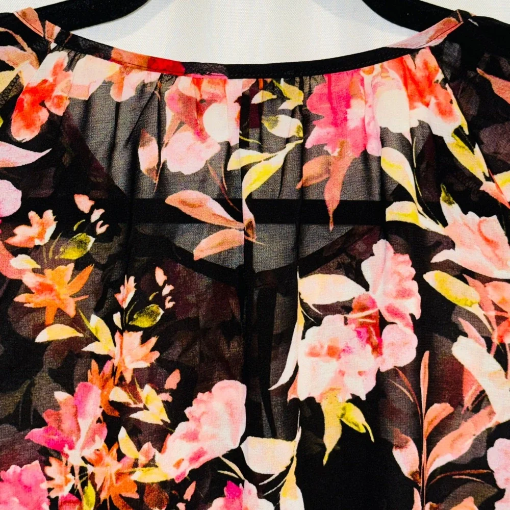 Lot 2 Vince Camuto Tops Red Dot Black Floral Sheer V-neck Blouse Dressy Career M - Picture 12 of 14